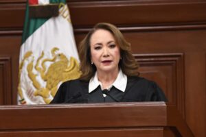 Yasmín Esquivel evalúa usar su pase directo para aparecer en la boleta electoral de 2025