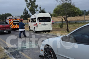 Peritos trabajan en la escena del accidente en Tizayuca para esclarecer los hechos