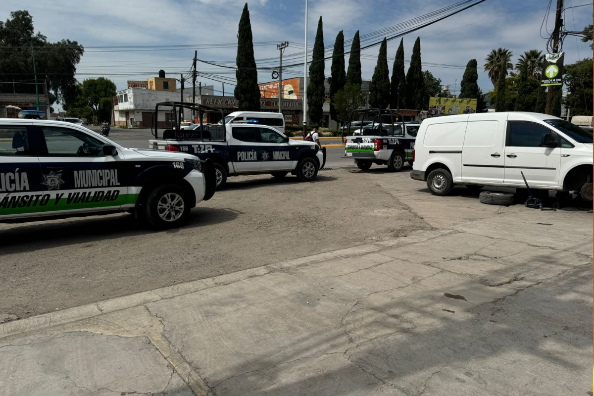 Policía Municipal de Tizayuca realiza operativo en busca del agresor que huyó tras el ataque.