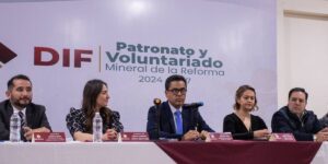 Eduardo Medécigo Rubio, tomó protesta a los 25 integrantes que conformarán el Patronato y Voluntariado del DIF municipal