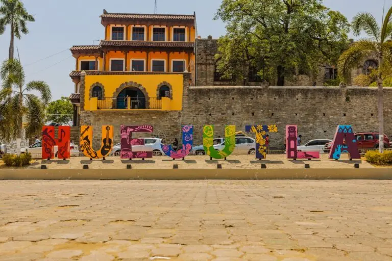 Huejutla se prepara para recibir a miles de turistas que llegarán a participar del Xantolo, una de las festividades más importantes de la región | Foto: Especial