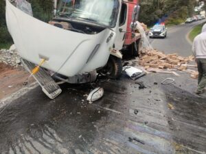 Un tráiler también se vio involucrado en el accidente en Mineral del Monte