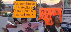 Bloqueo de los principales accesos a Tula de Allende por manifestantes inconformes con la actuación de las autoridades locales