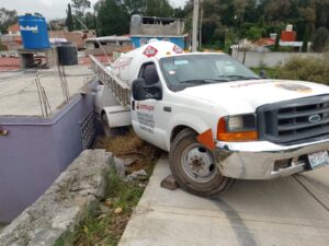  Elementos de Protección Civil y Bomberos evacuaron a los moradores y controlaron la fuga de gas LP en cuestión de minutos