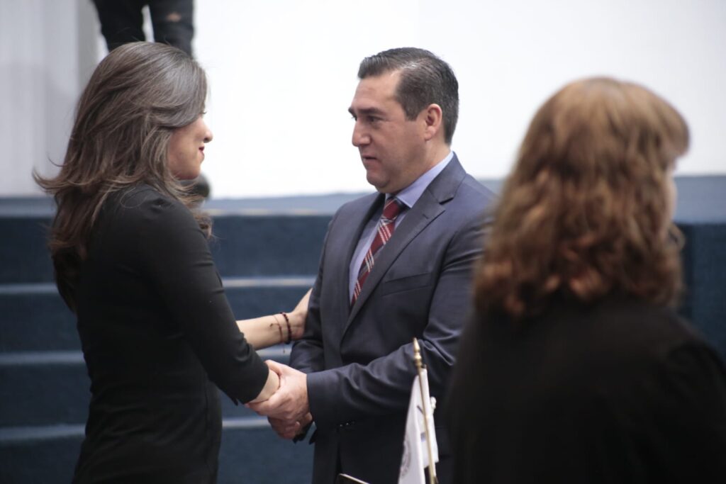Napoleón González presumió los logros de la Saderh durante su comparecencia
