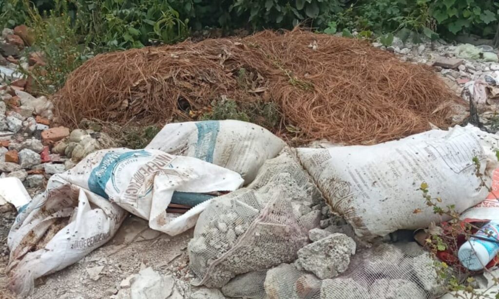 En abril de este año, habitantes de Santa Teresa hicieron público el tiradero de basura a cielo abierto | Foto: Antonieta Islas