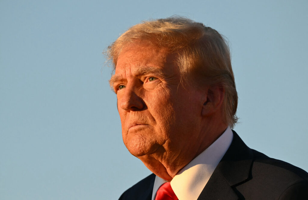 Donald Trump insinúa que podría haber un