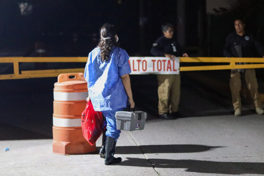 Guerrero: Hallan a 11 personas sin vida en una camioneta abandonada, en Chilpancingo