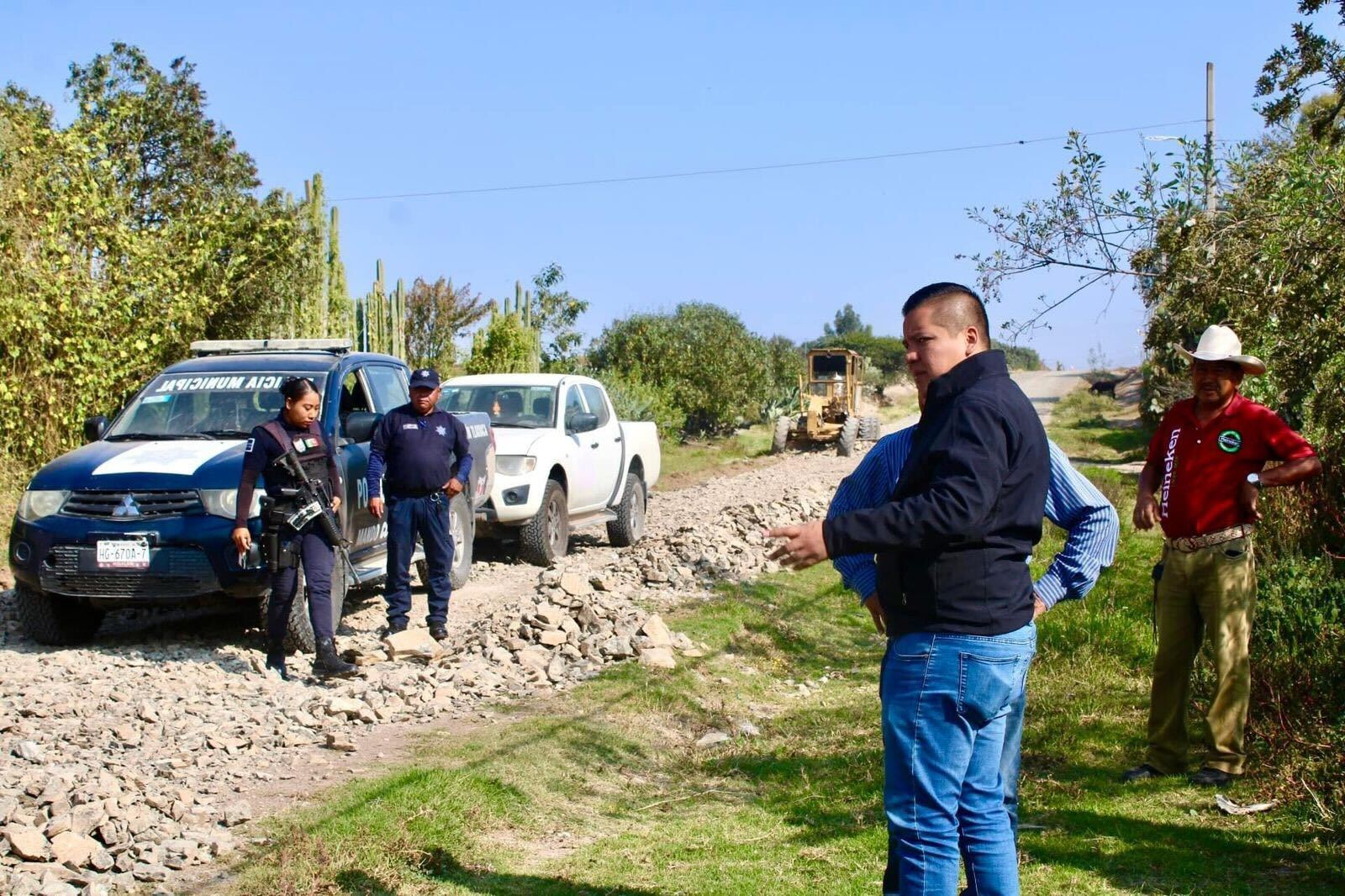 La rehabilitación de esta vía mejorará la conectividad entre Guadalupe Victoria y la cabecera municipal, facilitando el acceso a servicios esenciales y oportunidades económicas para las familias de la zona