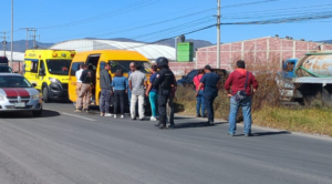 El percance en la Pachuca-Sahagún movilizó a paramédicos y policías para atender a los menores.