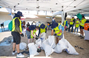 Más de 1.5 toneladas de residuos fueron retirados del océano en la Pesca de Basura con el respaldo de Cemex.