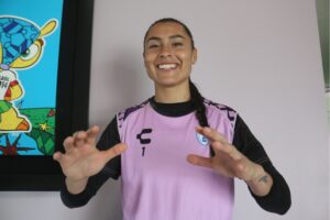 “Todas estamos conectadas y vamos por el mismo objetivo”: la arquera Esthefanny Barreras confía en el poder de la sinergia de las Tuzas para avanzar en la liguilla