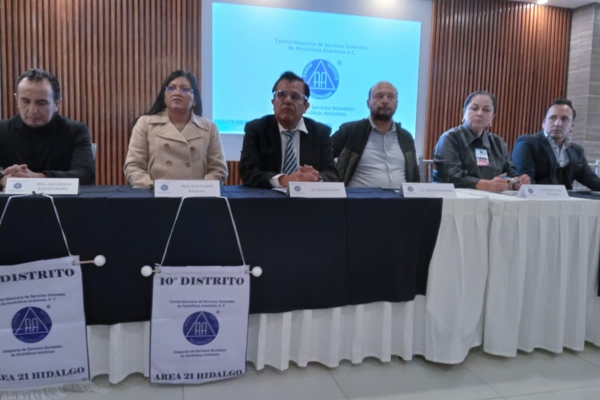 Especialistas analizan el impacto del consumo de sustancias en el foro de AA en Hidalgo / Foto. Lizania Zavala
