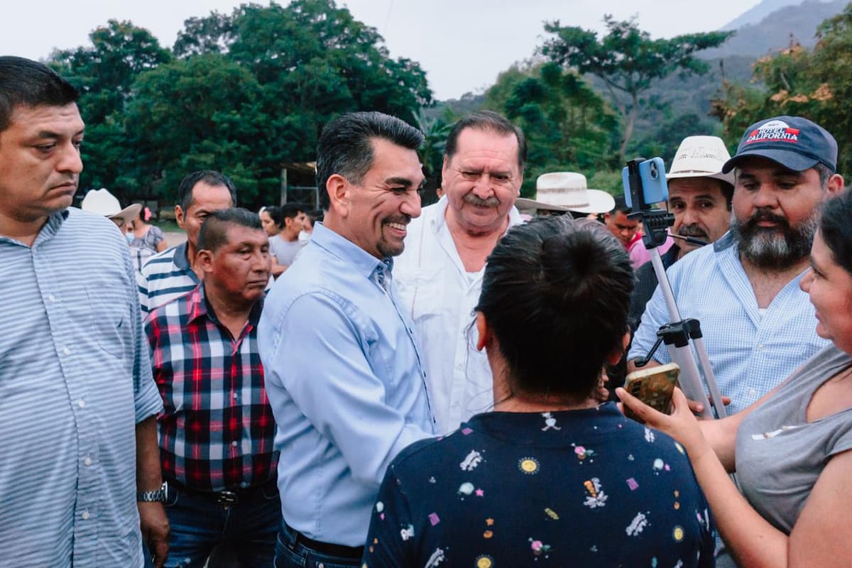 Comunidad de Tehuetlán se reúne con el alcalde de Huejutla para resolver problemáticas locales