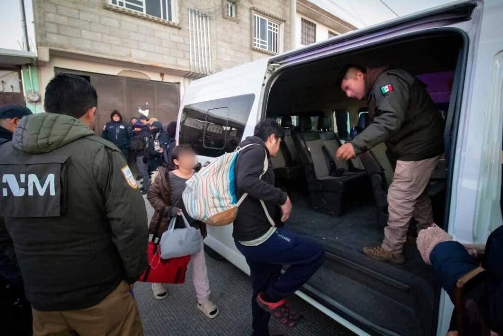 Los migrantes no acreditaron su estancia legal en el país Foto: Alfonso Marín