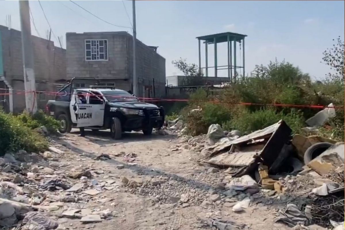 Vecinos del Barrio Fundidores en Chimalhuacán hallaron a una bebé sin vida, envuelta en una chamarra café