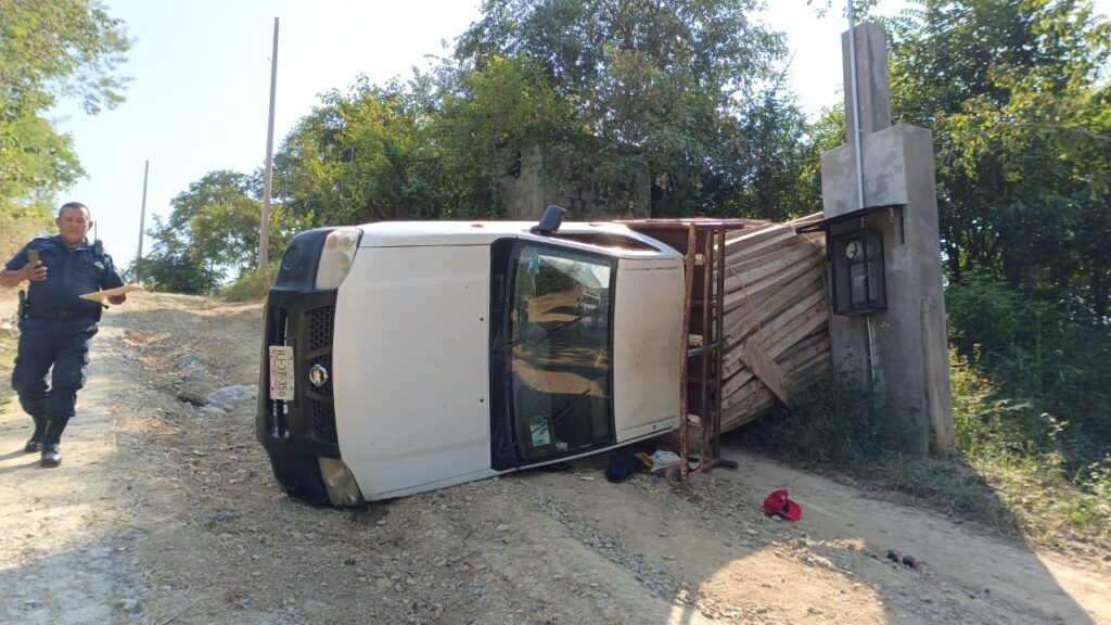Huejutla: Accidente vehicular alarma a vecinos de la colonia Bella Airosa; ¿qué ocurrió?