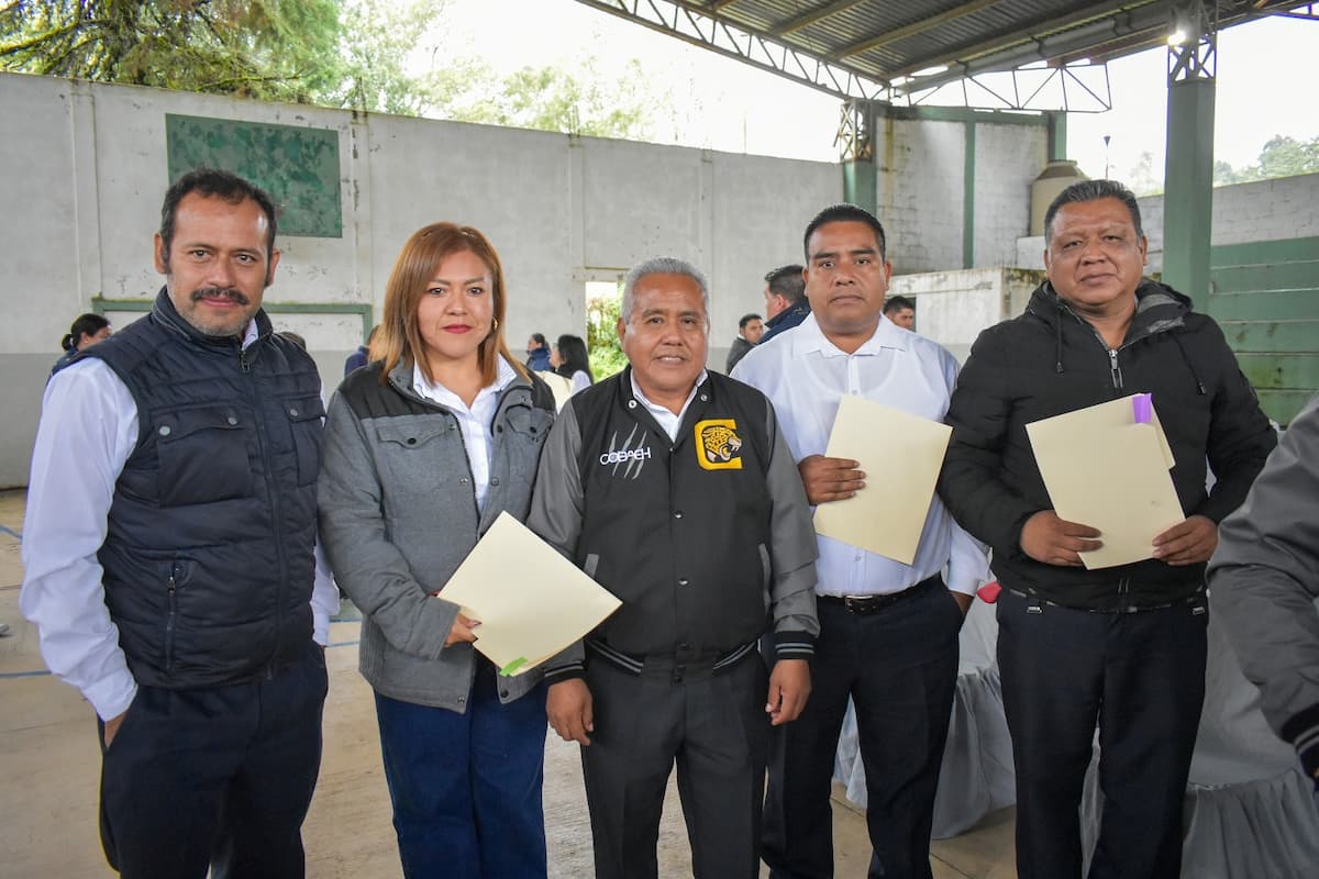 Rubén López Valdez, director general del Cobaeh, visitó planteles en Zempoala, Actopan, Tehuetlán, Tlanchinol y Zimapán, donde encabezó la entrega formal de ratificaciones de nombramientos a 933 docentes
