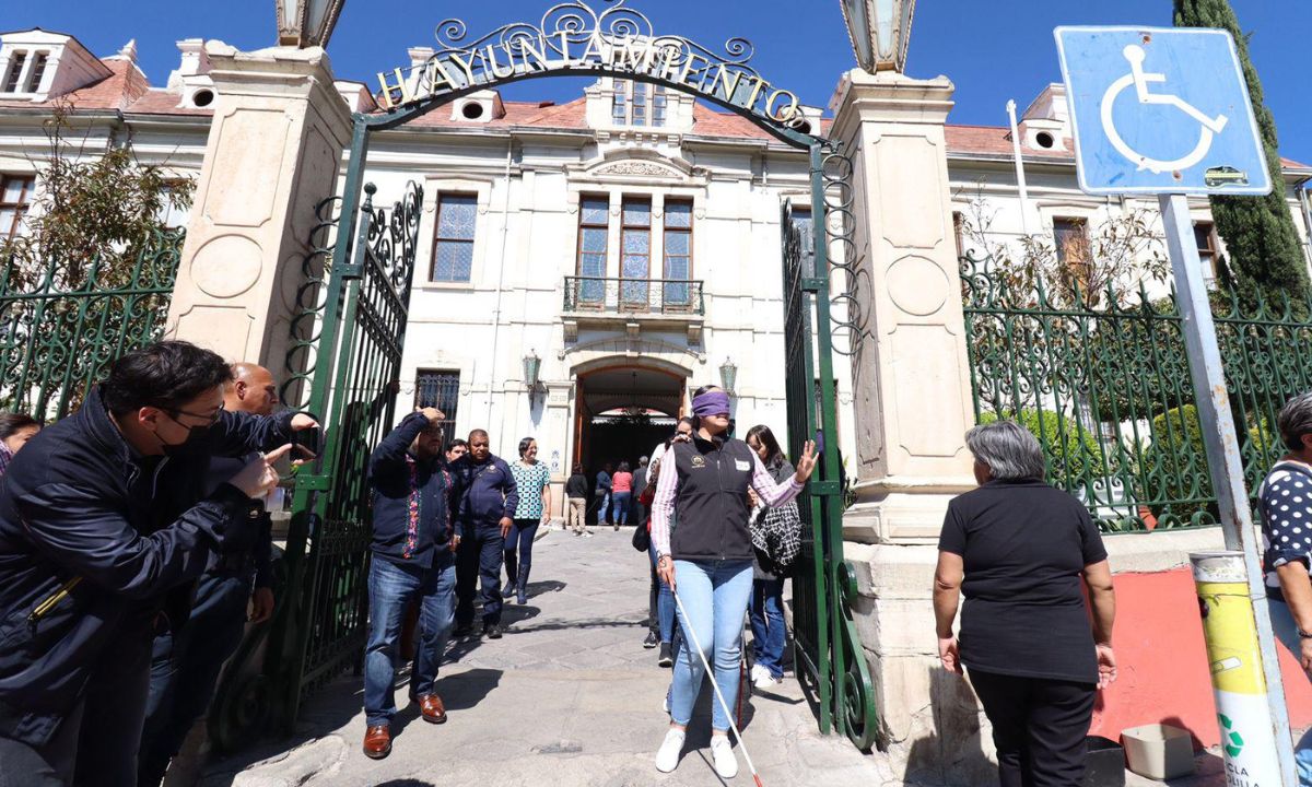 La actividad se realizó con diferentes grupos que salieron de diversos puntos de la presidencia municipal de Pachuca, que es la primera que ha solicitado este tipo de capacitación | Foto: Especial
