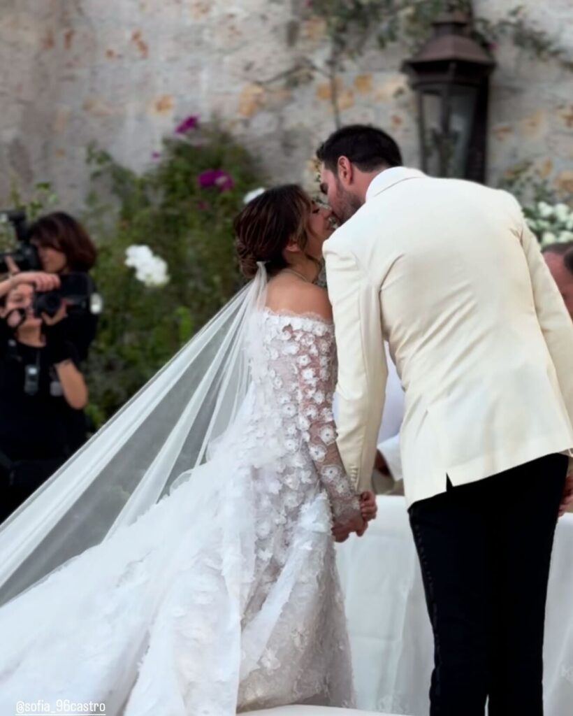 Sofía Castro y Pablo Bernot ahora son marido y mujer / Foto. Especial