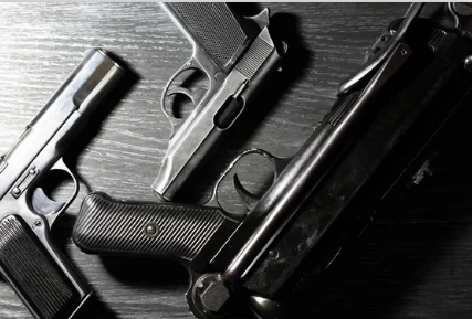 Detenidos en Actopan, Hidalgo, portaban armas ilegales y realizaron disparos antes de su captura