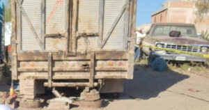 Autoridades investigaron el trágico accidente ocurrido en San Agustín Tlaxiaca que cobró la vida de un mecánico.