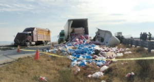 Conductores afectados esperaron horas en el Arco Norte de Hidalgo tras el accidente.