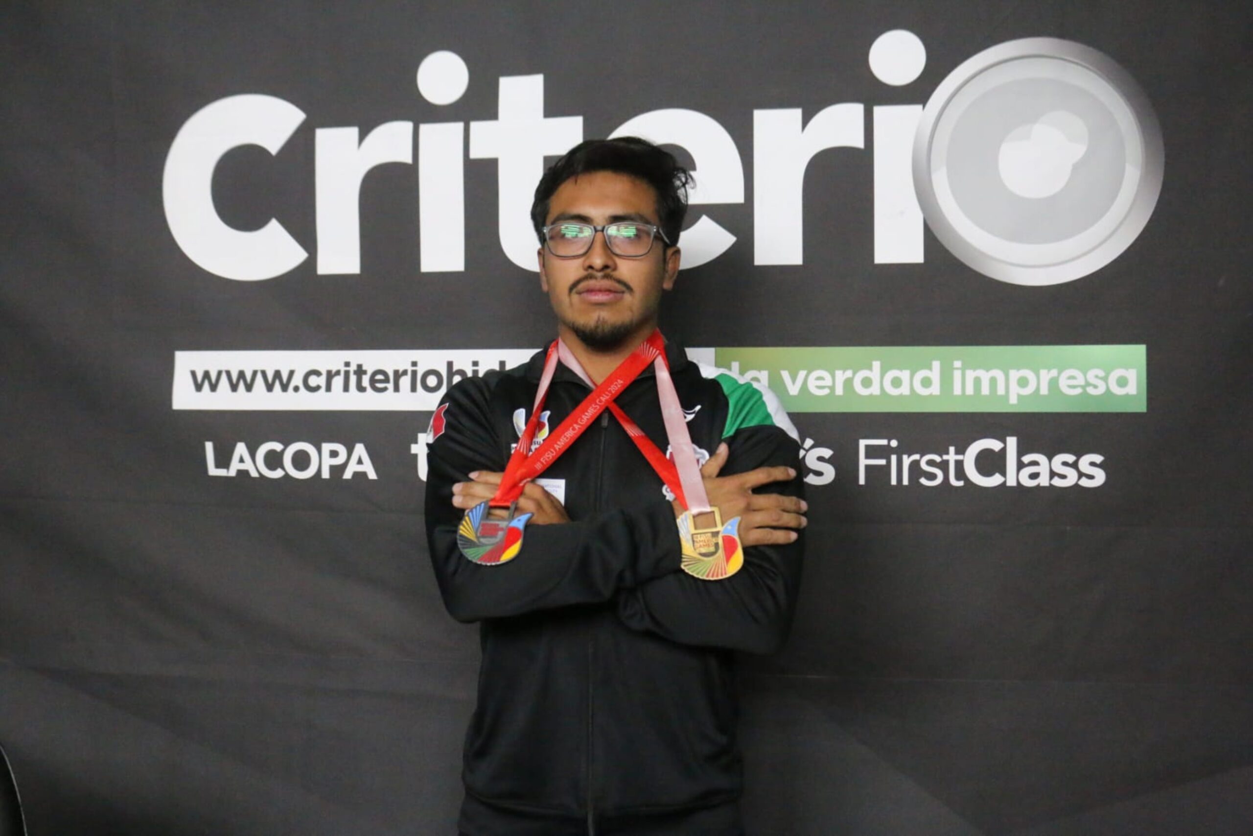 miliano comparte sus logros con su hermana Cynthia, también seleccionada nacional, impulsándose mutuamente en su carrera deportiva