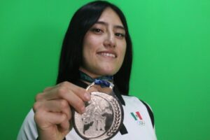 Zeltzin Hernández cierra un 2024 impresionante, conquistando un subcampeonato mundial y reafirmando su lugar como referente en la lucha.