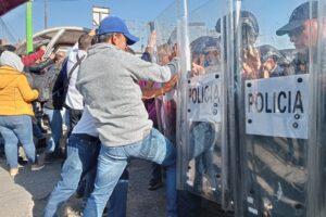 Granaderos desalojaron una protesta contra el refugio para migrantesFoto: Archivo