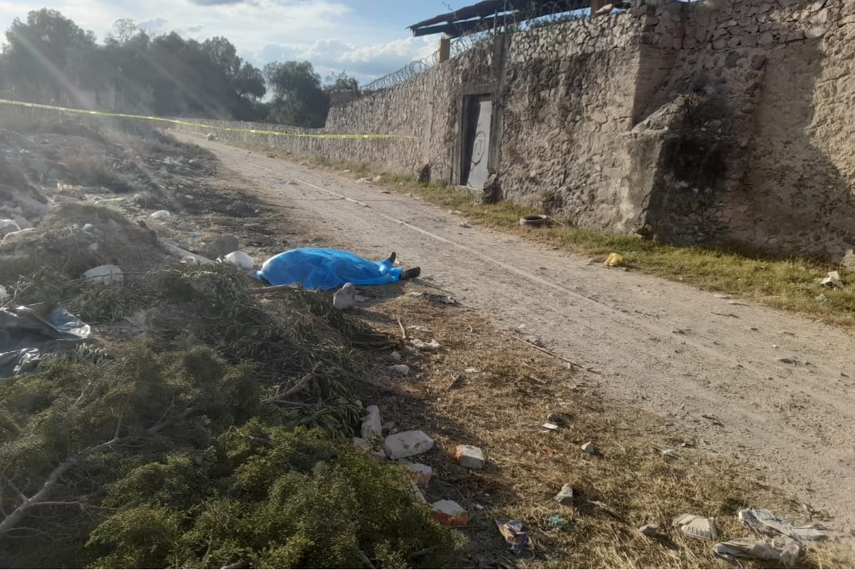 Cuerpo encontrado cerca de las vías del tren en la colonia El Huerto, Tula de Allende / Foto. Especial