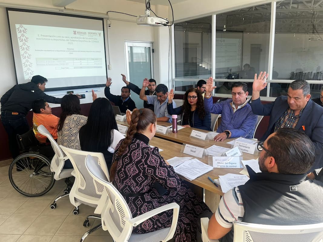 Reunión del Comité de Becas para regularizar apoyos económicos en el deporte hidalguense
