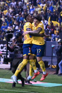¡Golazo de Zendejas! América voltea el marcador y toma ventaja en la final del Apertura 2024.