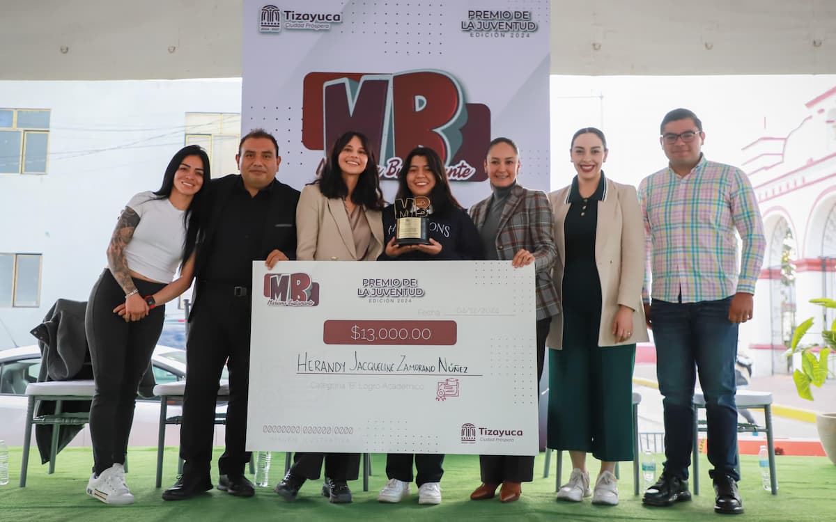 Los ganadores recibieron una estatuilla conmemorativa y un incentivo económico