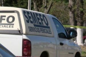 La policía de Jacala acordonó la zona tras encontrar un cadáver con una cartulina amenazante