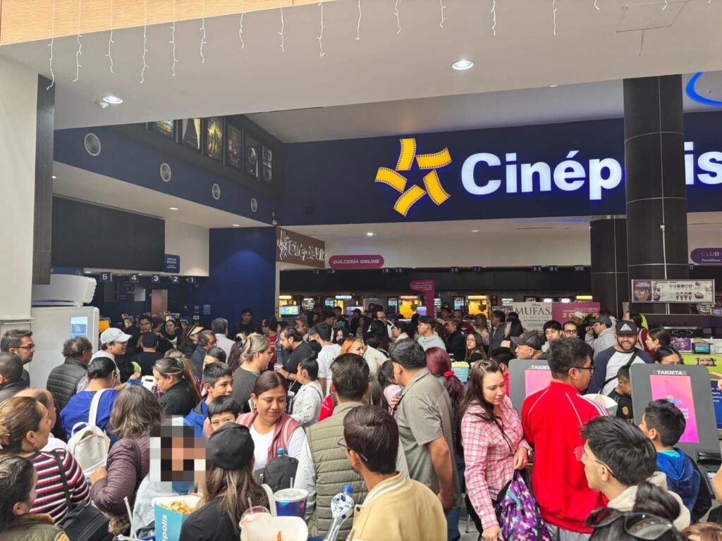 Cine en Pachuca es desalojado tras reporte de un conato de incendio; ¿hubo afectados?