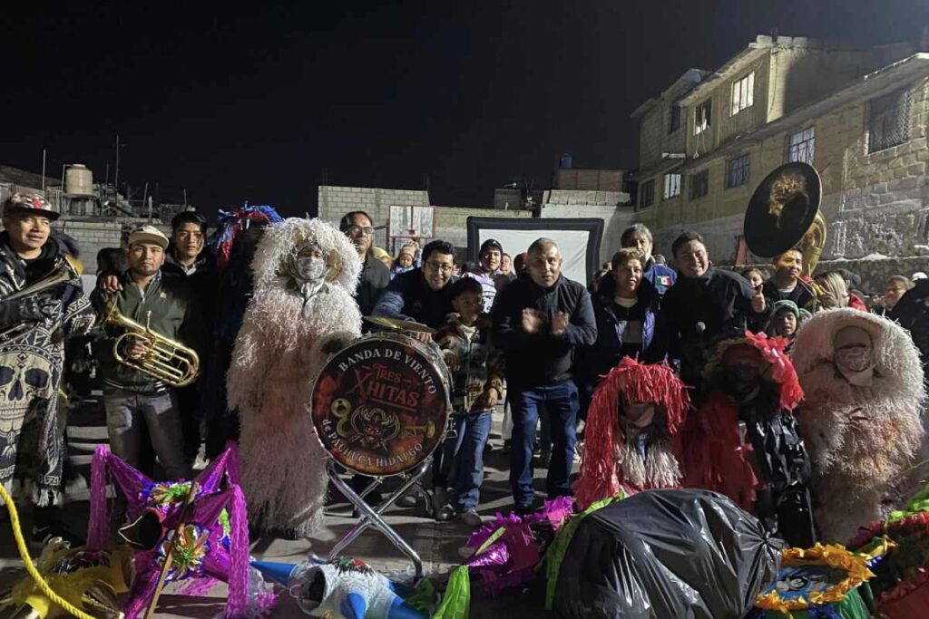 En la colonia Felipe Ángeles se realizó “una posada carnavalera”