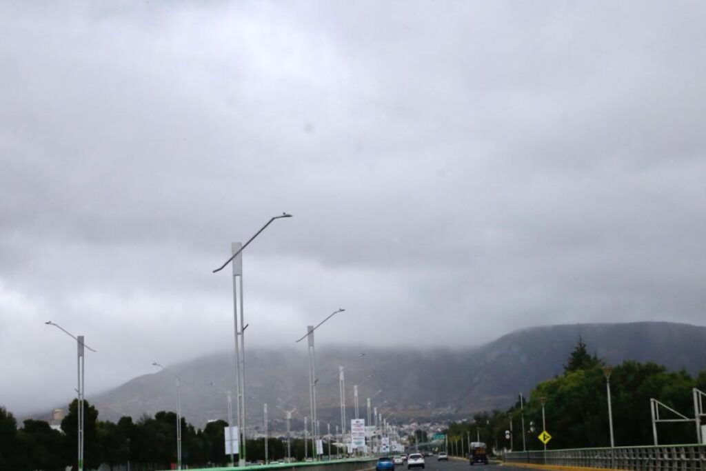 Se esperan lluvias intensas y vientos fuertes en Hidalgo. ¡Presta atención al pronóstico!