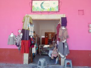 La falta de afluencia turística afecta al comercio local en el Centro Histórico de Metztitlán