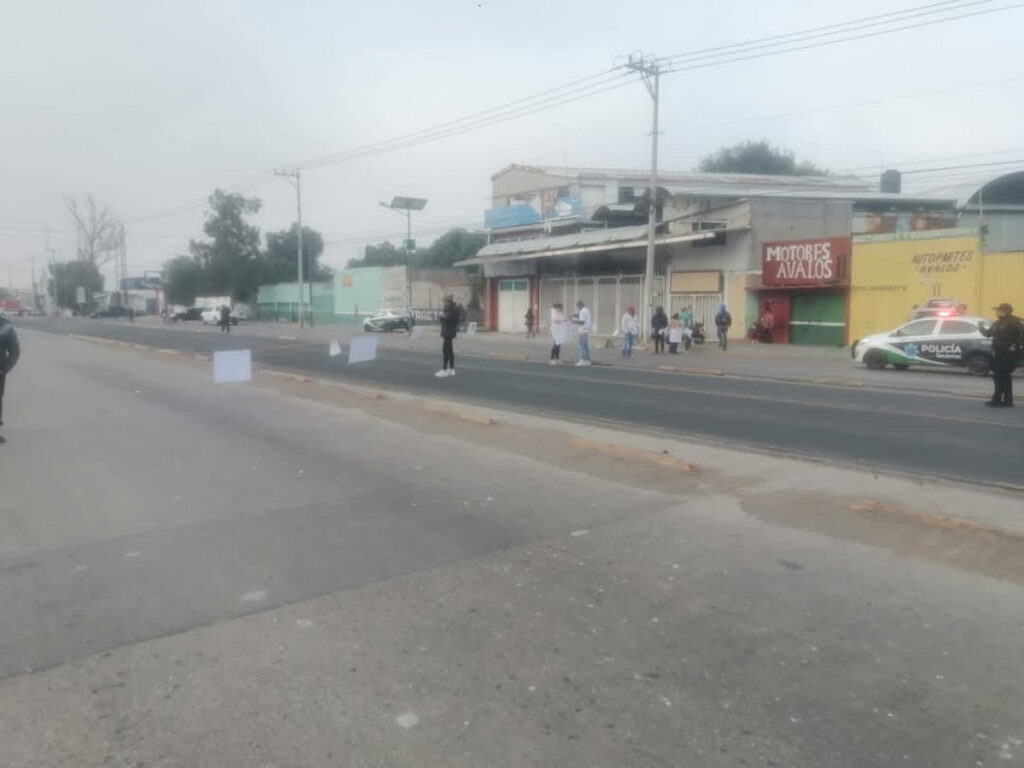 La México-Pachuca, bloqueada por pobladores inconformes; esto fue lo que exigieron
