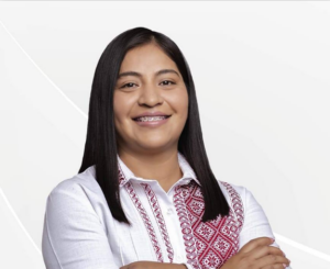 Alma Rosa Elías Paso Distrito VI Huichapan