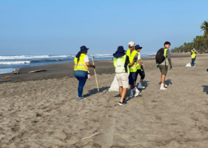 Más de 4 toneladas de CO2 no llegaron a la atmósfera gracias a la Limpieza de Playas y Ríos de Cemex.