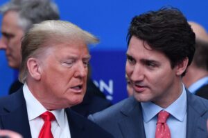 Expertos advierten que los aranceles de Trump podrían desacelerar la economía mundial y aumentar la inflación