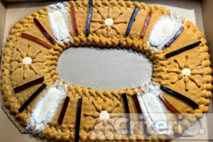 La panadería Juan Panes trae una mezcla de tradiciones con su Rosca Cuelga