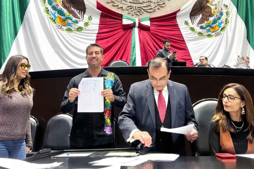 Daniel Andrade presentó cuatro iniciativas; tres mantienen estatus como pendientes