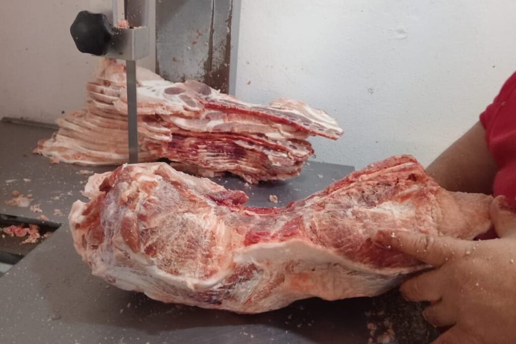 La crisis cárnica en Atotonilco el Grande afecta tanto a vendedores como a productores
