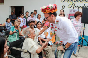 180 habitantes recibieron atención gratuita y orientación en salud preventiva.