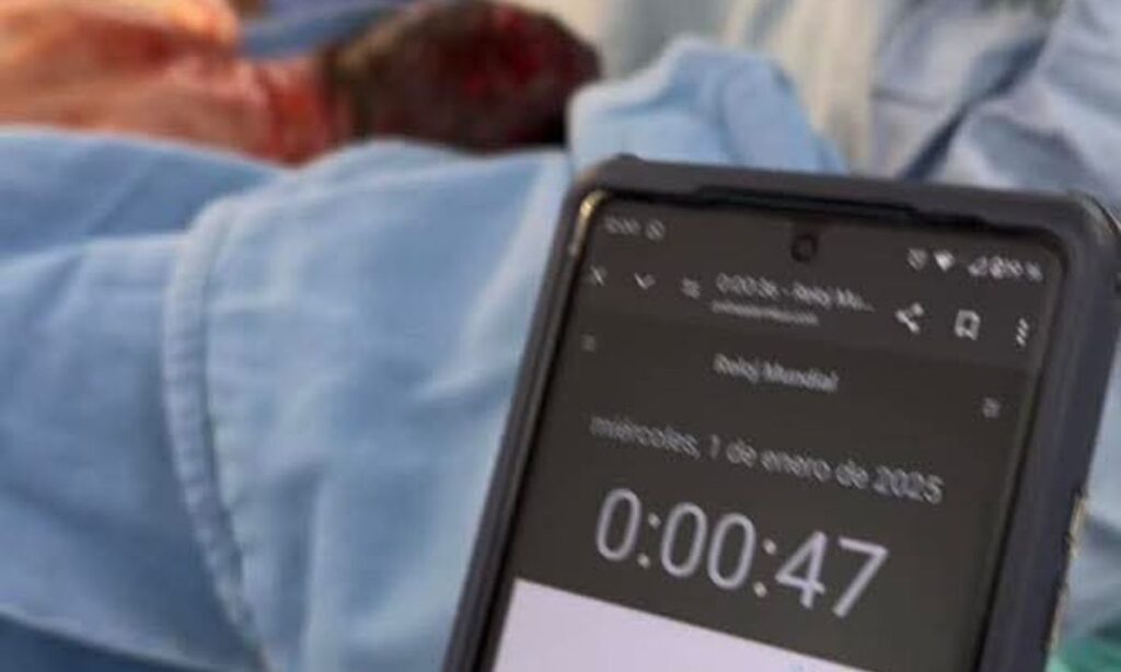Hospital del IMSS recibe al primer bebé de 2025 en Hidalgo; ¿a qué horas nació?