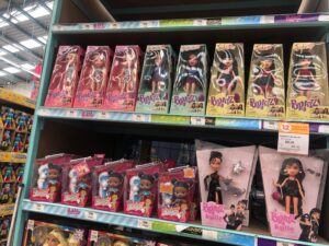 Reyes Magos encuentran ofertas especiales en juguetes en las plazas comerciales de Pachuca