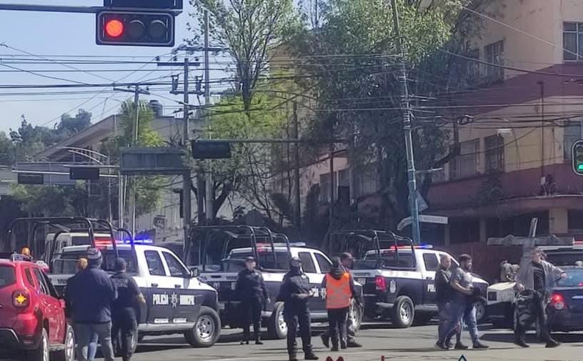 Una credencial de la Policía Federal fue parte del decomiso realizado en el operativo